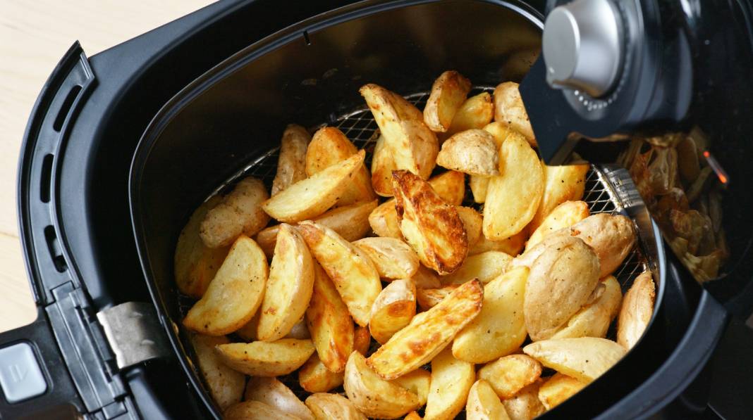 Yemeği bu yöntemle sakın pişirmeyin! Airfryer'in bilinmeyen zararı 7